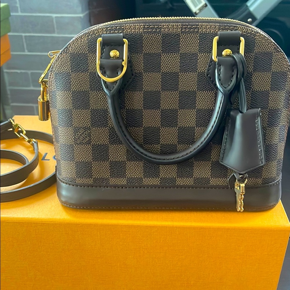 Louis Vuitton Brown Checkered Women's Bag